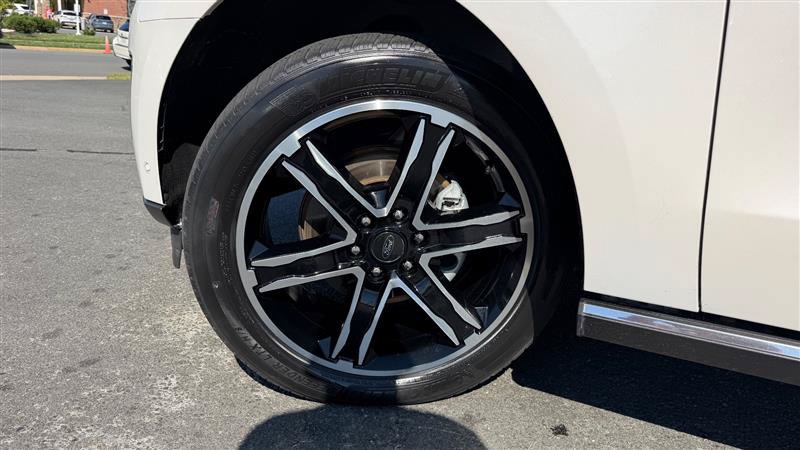 Used 2019 Ford Expedition Limited w/ Special Edition Package AWD/4WD image 15