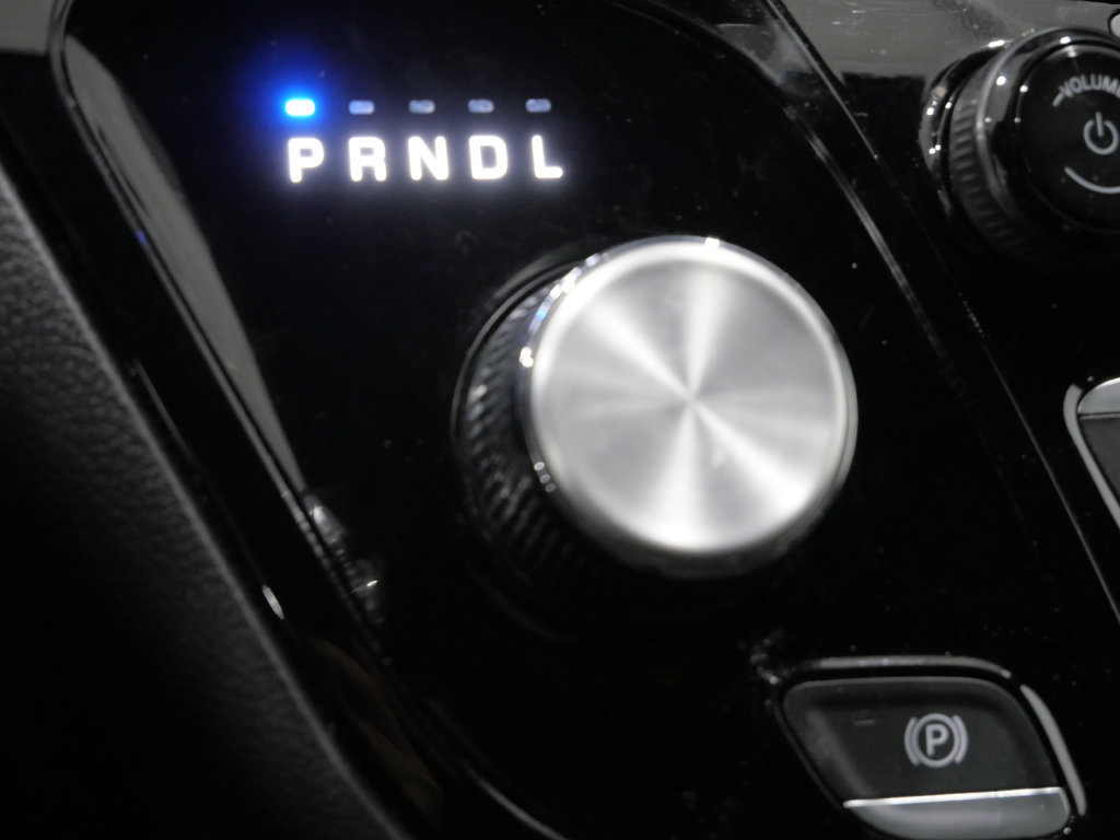 Used 2025 Chrysler Pacifica Select FWD image 22