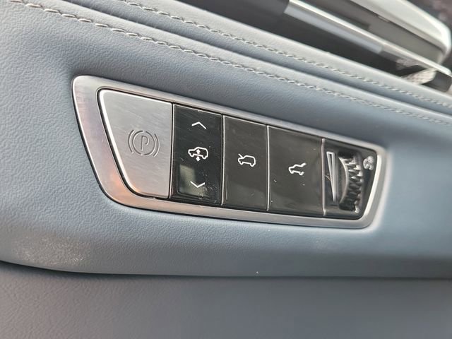 Used 2026 Cadillac Escalade IQ Sport 2 AWD/4WD image 21