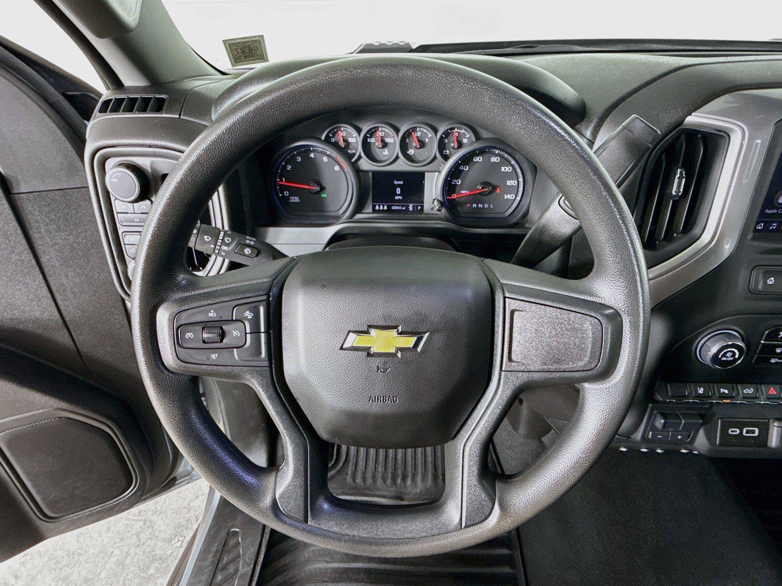 Used 2024 Chevrolet Silverado 2500 Custom w/ Custom Value Package AWD/4WD image 4