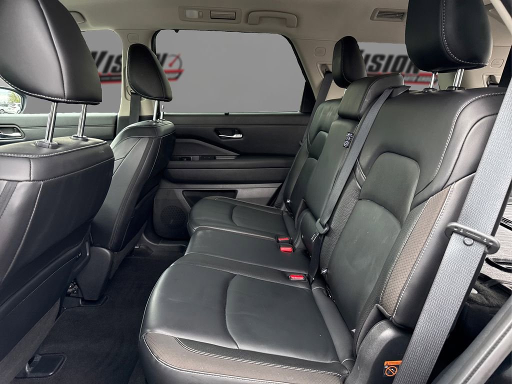 Used 2023 Nissan Pathfinder SL w/ Lighting Package (N92) AWD/4WD image 10