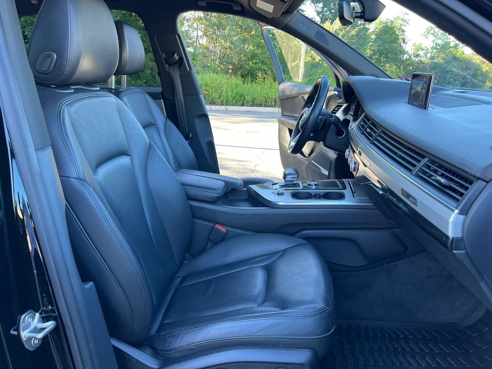 Used 2019 Audi Q7 2.0T Premium Plus w/ Premium Plus Package AWD/4WD image 19