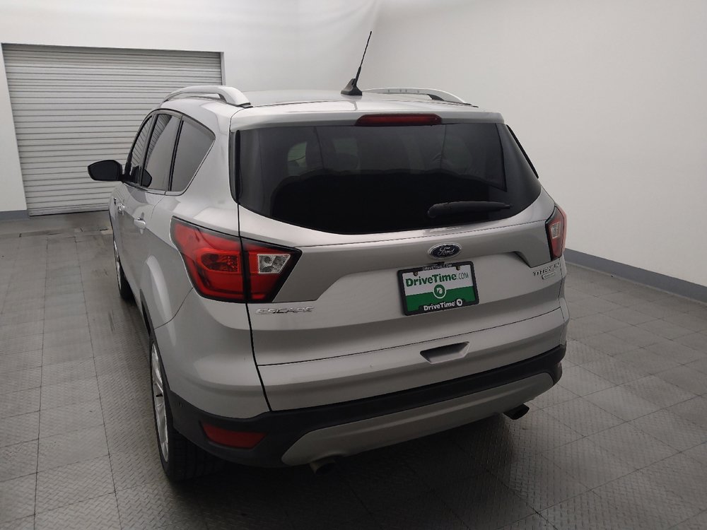 Used 2019 Ford Escape Titanium FWD image 6