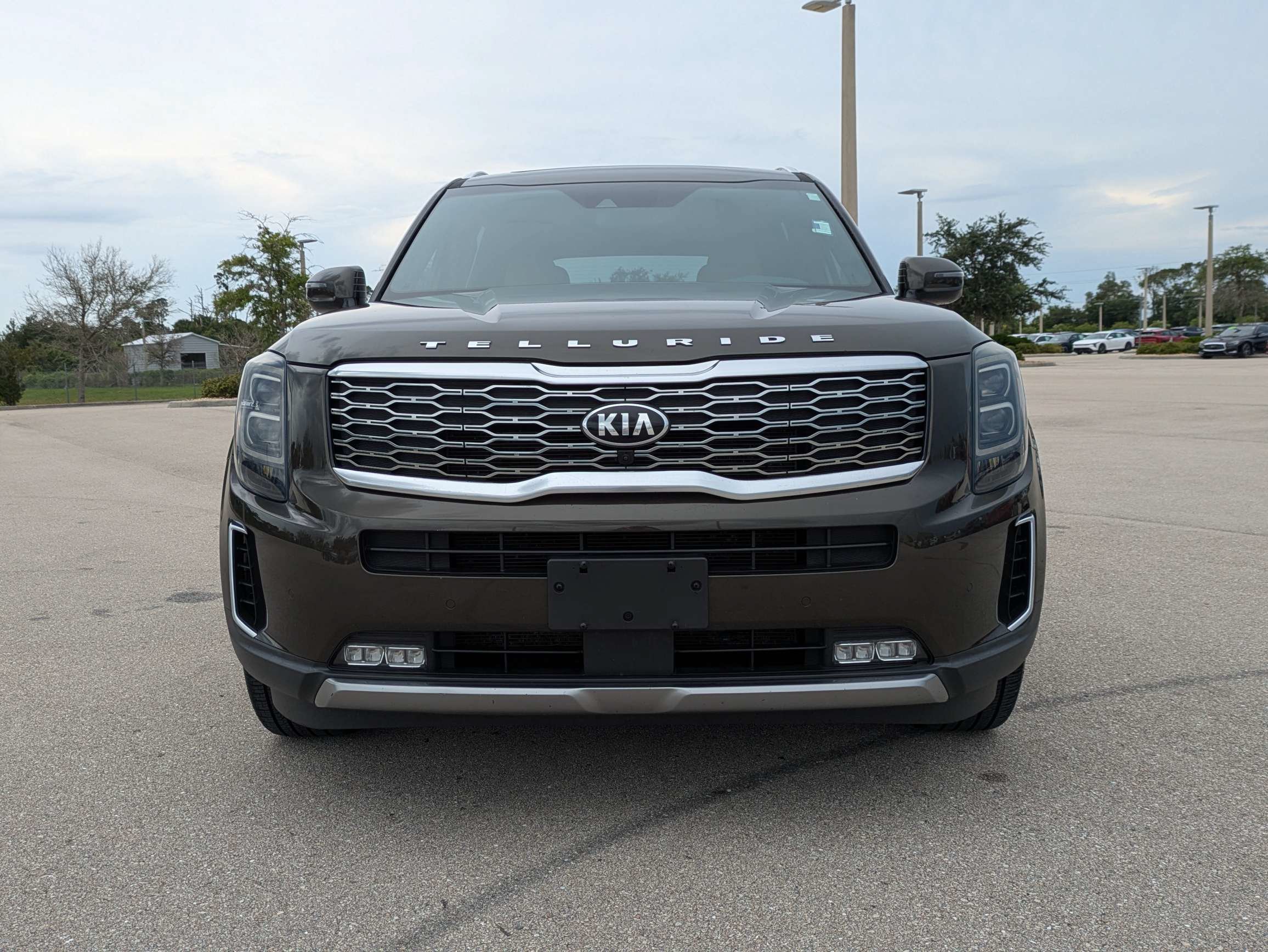 Certified 2021 Kia Telluride SX w/ Towing Package FWD image 3