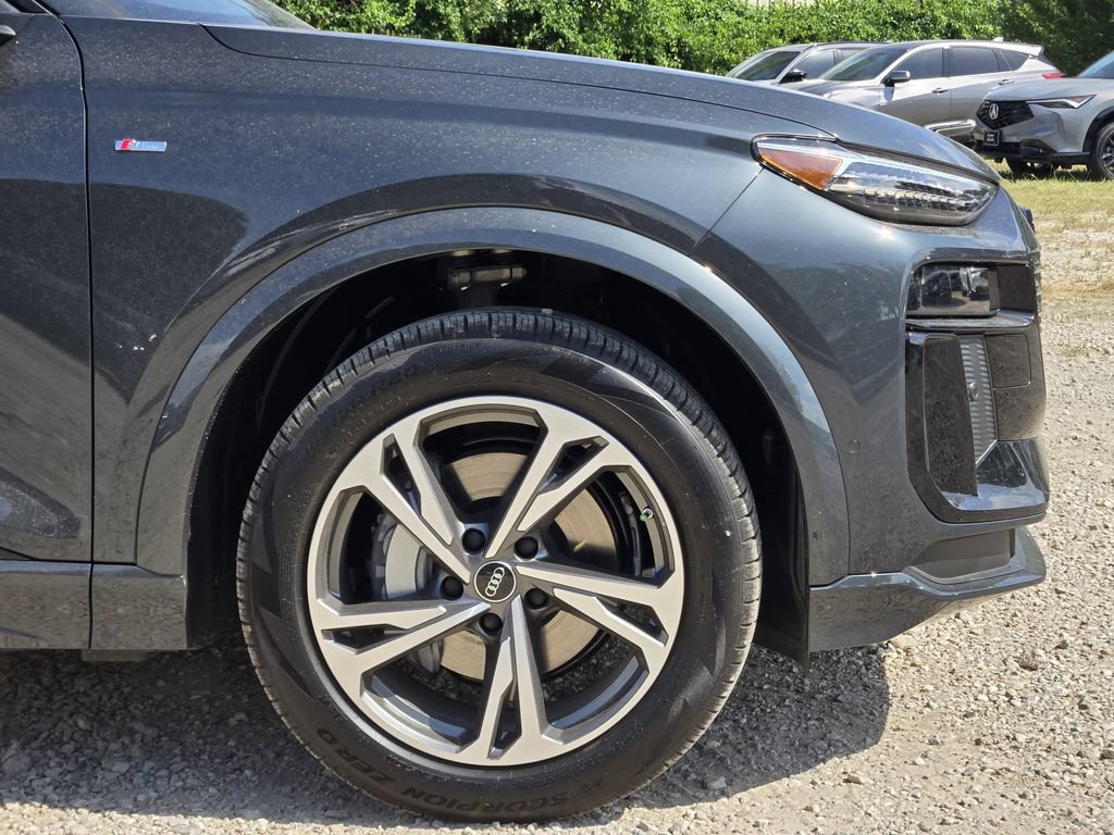 New 2027 Audi Q6 e-tron Premium Plus AWD/4WD image 13