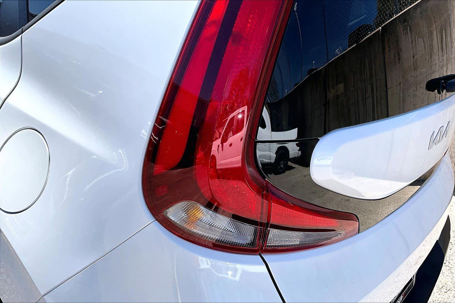 Used 2022 Kia Soul LX w/ Technology Package FWD image 28