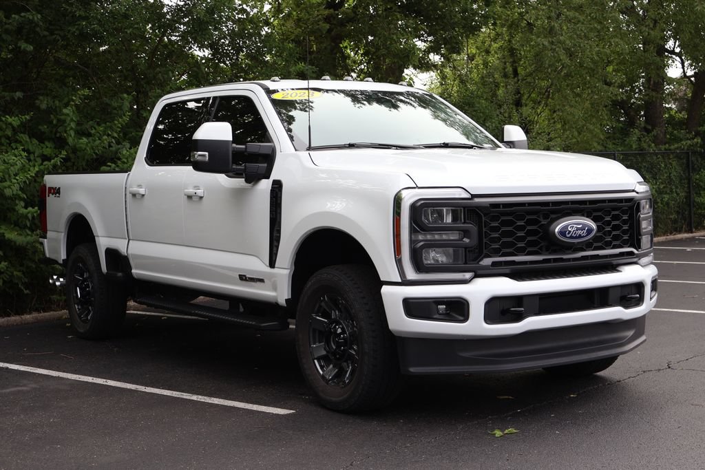 Used 2023 Ford F250 Lariat w/ Sport Appearance Package AWD/4WD image 12