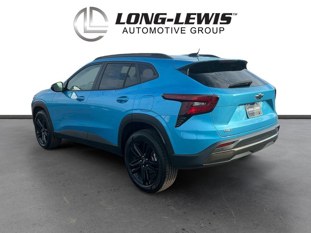 Used 2025 Chevrolet Trax ACTIV w/ Driver Confidence Package image 4