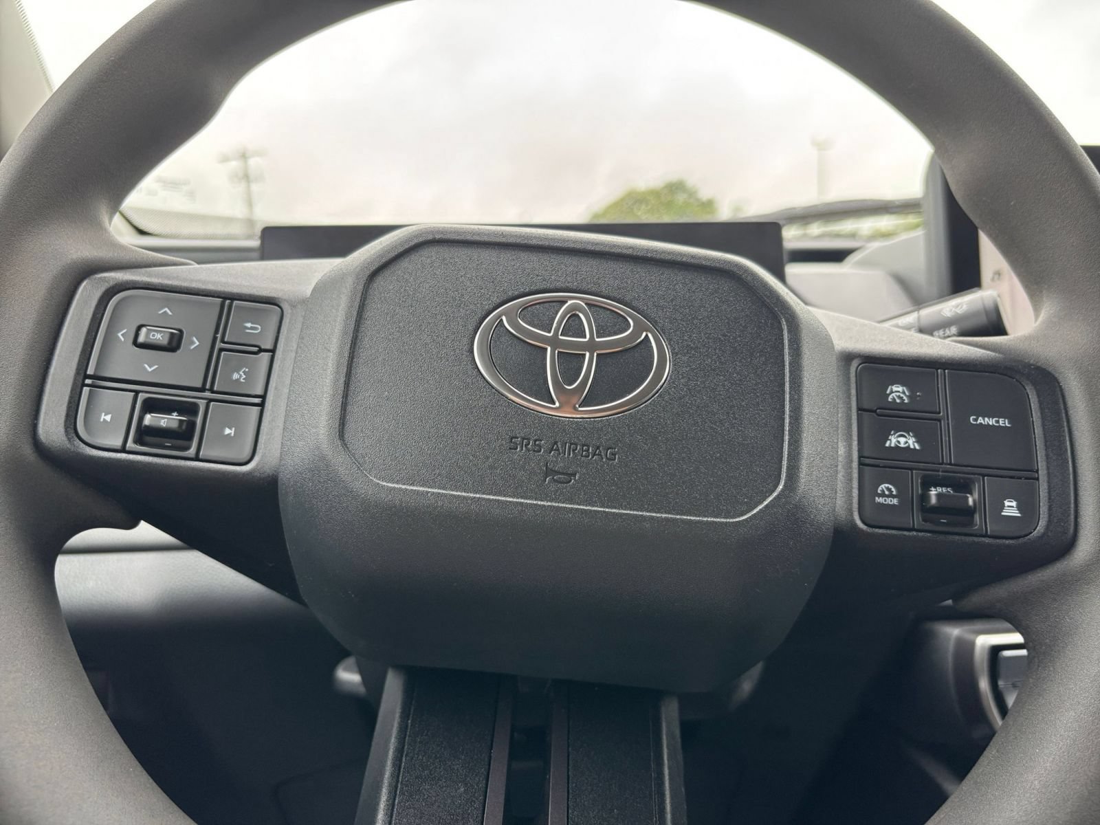 Used 2026 Toyota RAV4 LE AWD/4WD image 26