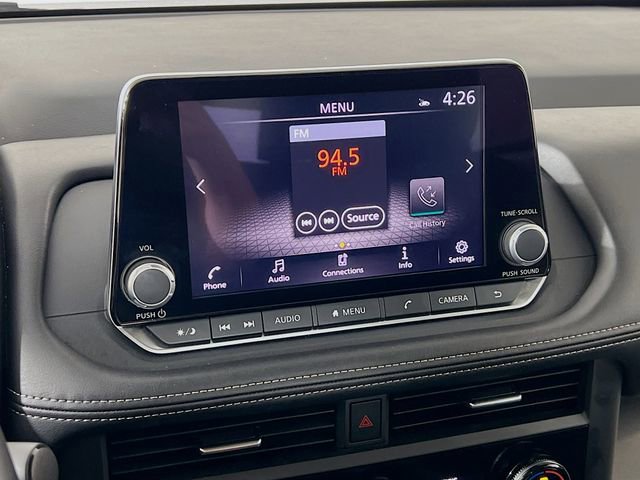 Used 2025 Nissan Rogue SV image 17