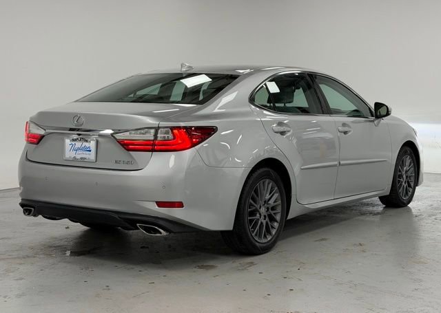Used 2018 Lexus ES 350 w/ Navigation System Package image 4