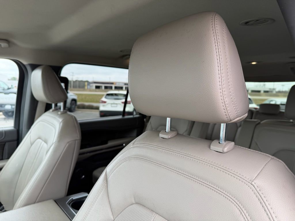 Used 2021 Ford Expedition Limited image 25