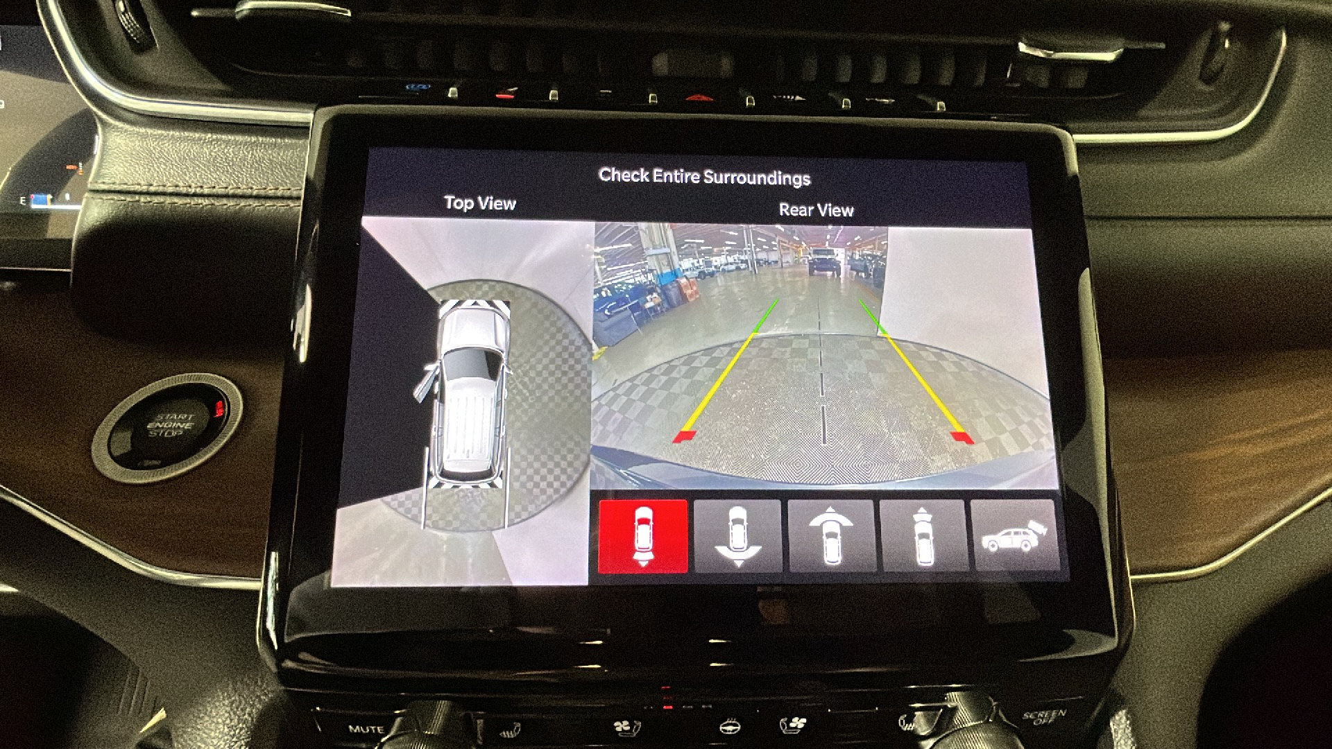 Used 2023 Jeep Grand Cherokee Summit AWD/4WD image 28