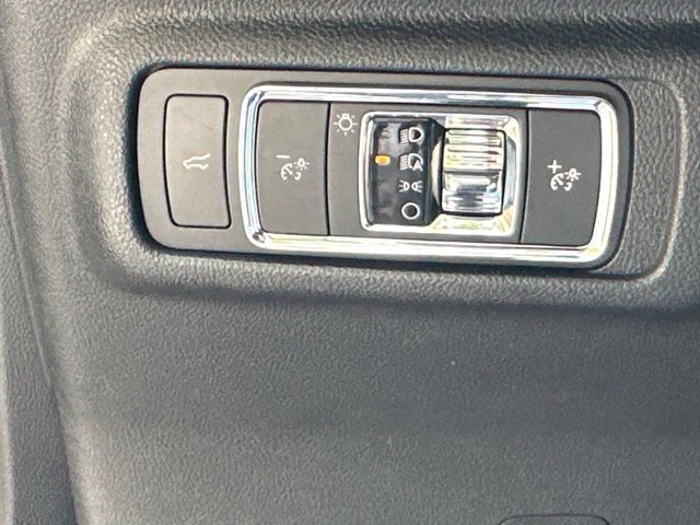 Used 2022 Lincoln Corsair Reserve w/ Equipment Group 201A AWD/4WD image 24