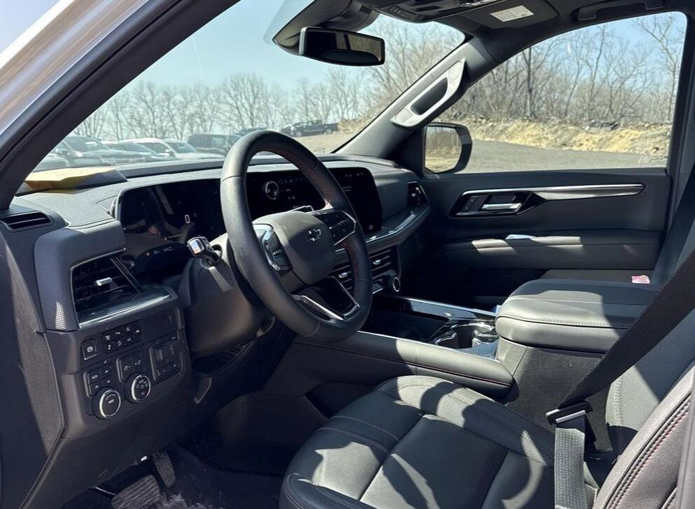 Used 2025 Chevrolet Tahoe RST w/ Comfort Package image 9