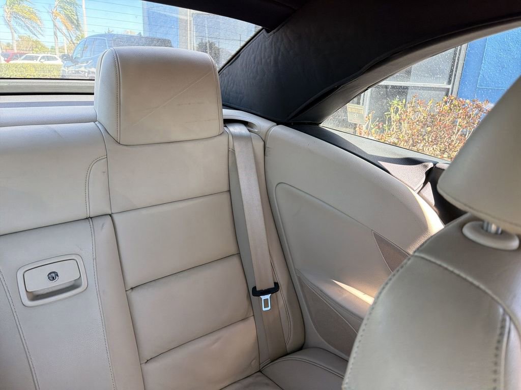 Used 2015 Volkswagen Eos Final Edition image 15