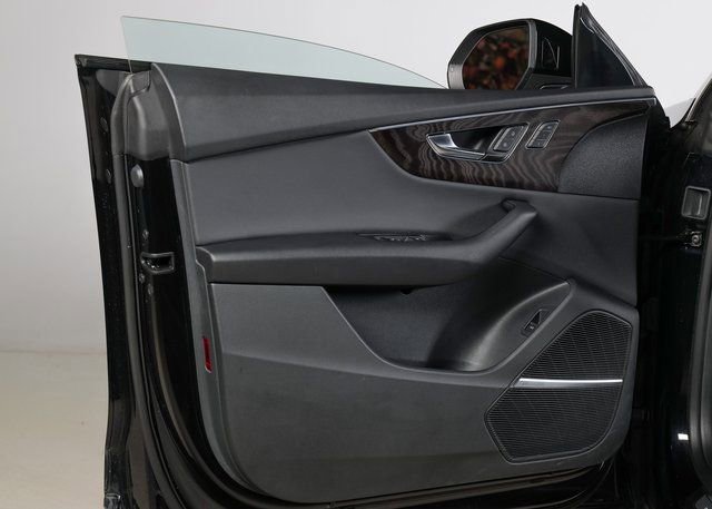 Certified 2021 Audi Q8 Premium Plus w/ Premium Plus Package image 25