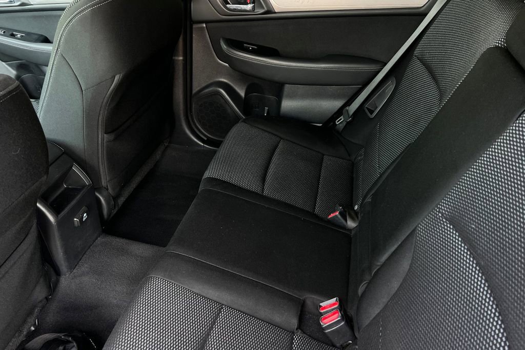 Used 2016 Subaru Outback 2.5i Premium image 15