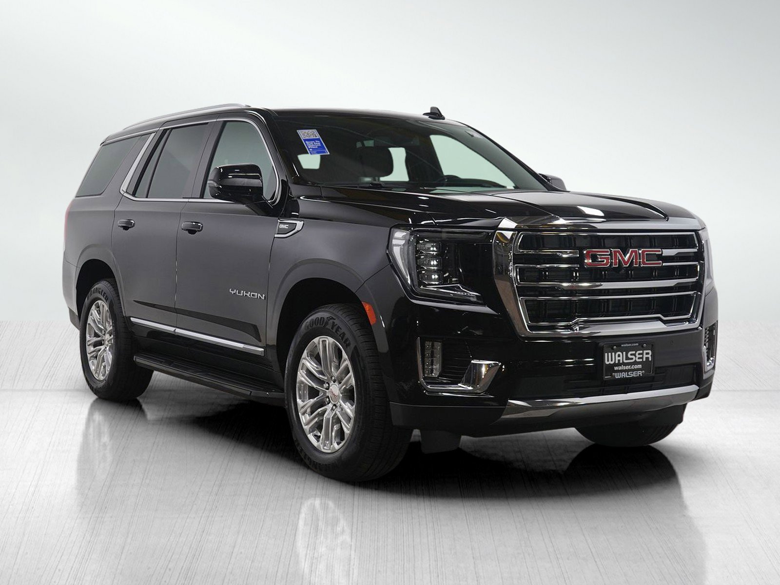 Used 2021 GMC Yukon SLT w/ SLT Premium Package image 8