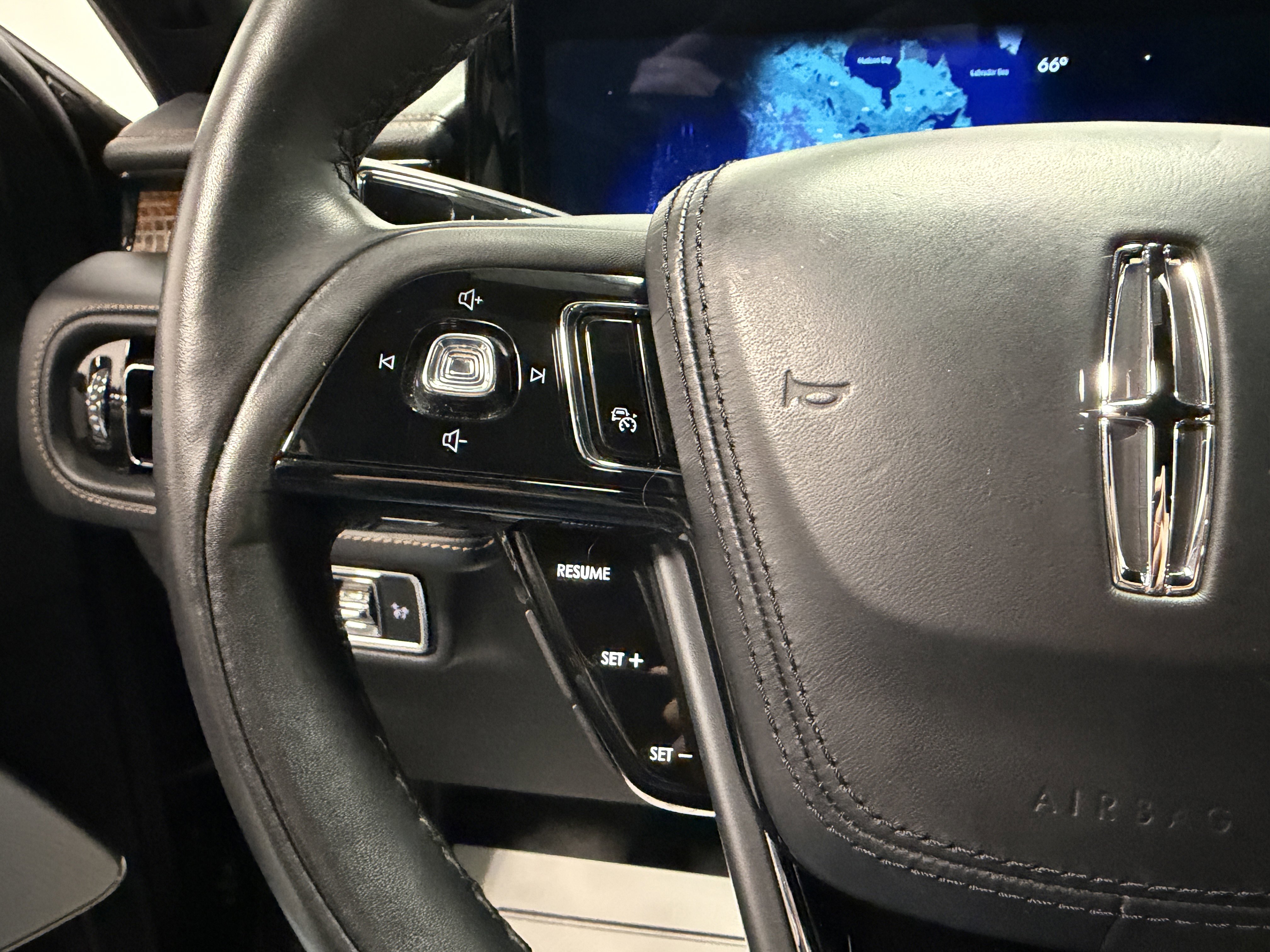 Used 2025 Lincoln Aviator Black Label w/ Black Label Special Edition image 15