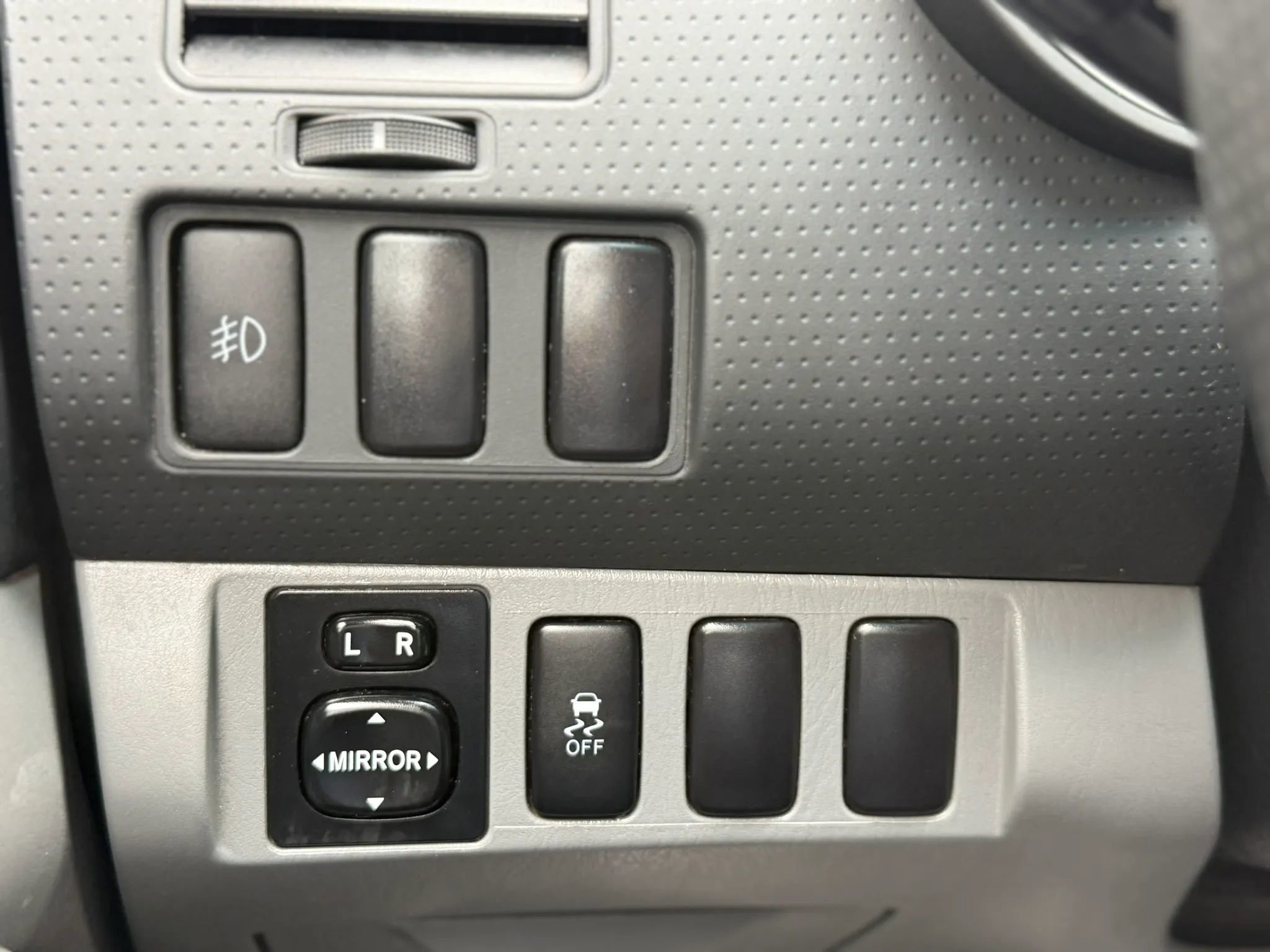 Used 2015 Toyota Tacoma PreRunner w/ SR5 Package RWD image 34