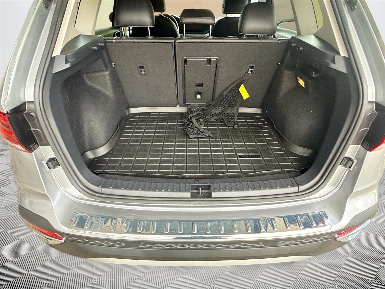 Used 2023 Volkswagen Taos SE w/ Panoramic Sunroof Package AWD/4WD image 26