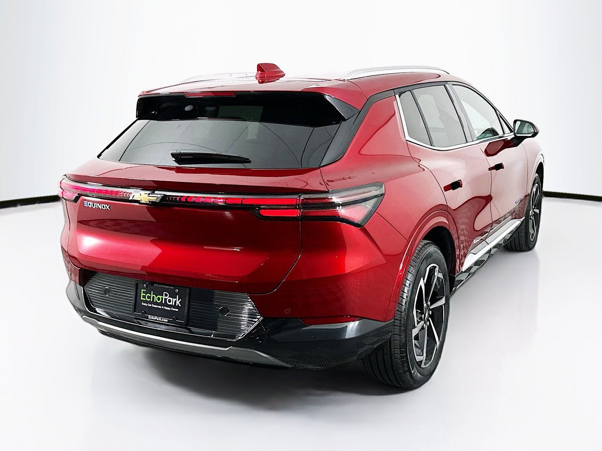 Used 2025 Chevrolet Equinox EV LT image 9