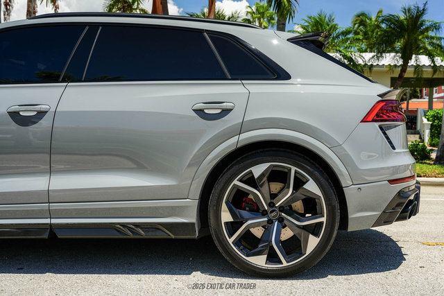 Used 2024 Audi RS Q8 AWD/4WD image 5