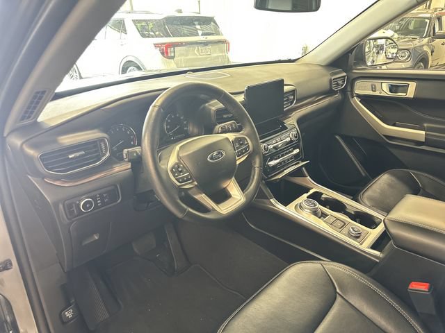 Used 2024 Ford Explorer Limited AWD/4WD image 26