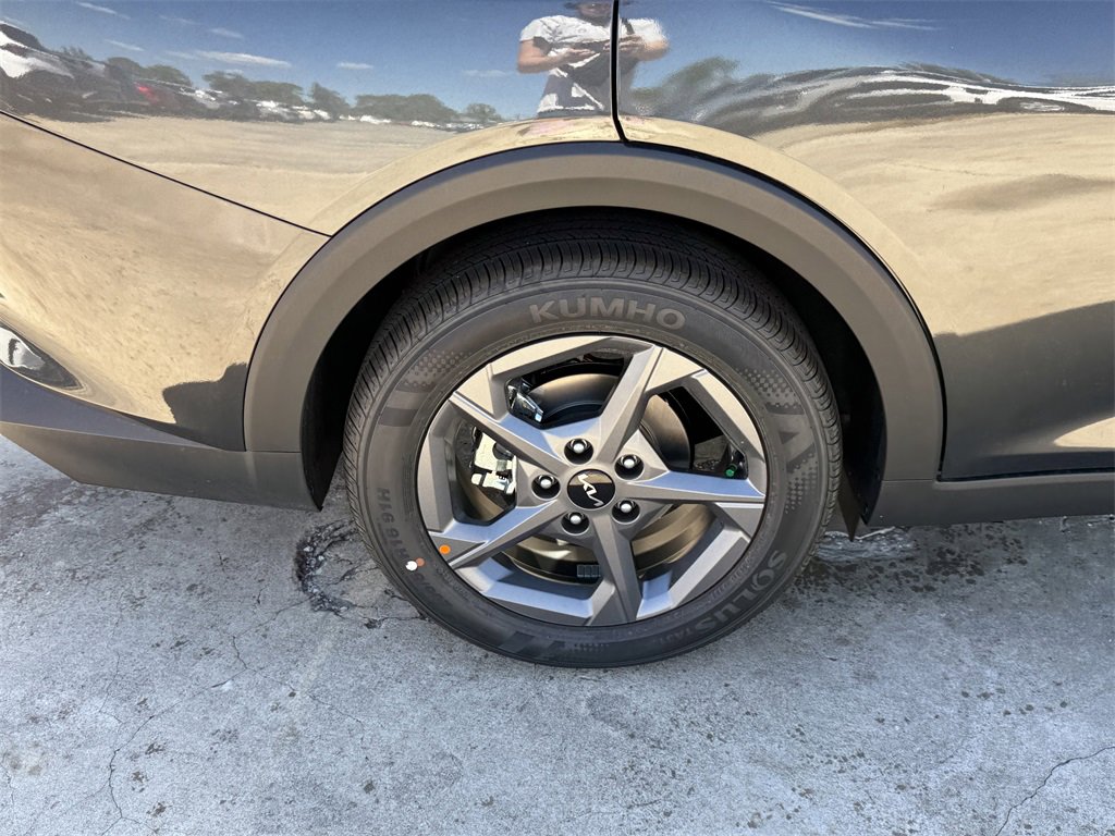 New 2025 Kia K4 LXS image 30