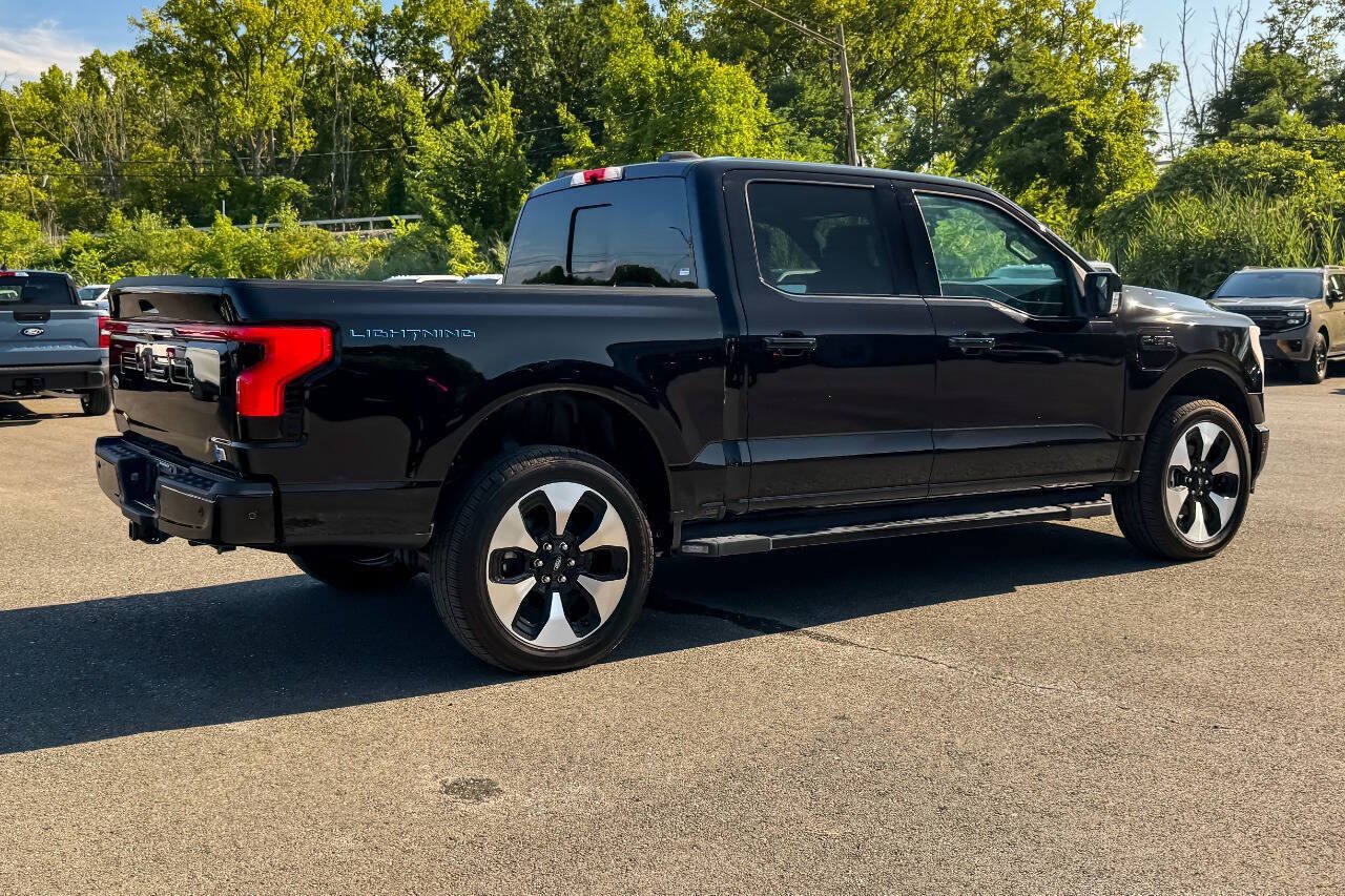 Used 2023 Ford F150 Lightning Platinum AWD/4WD image 3