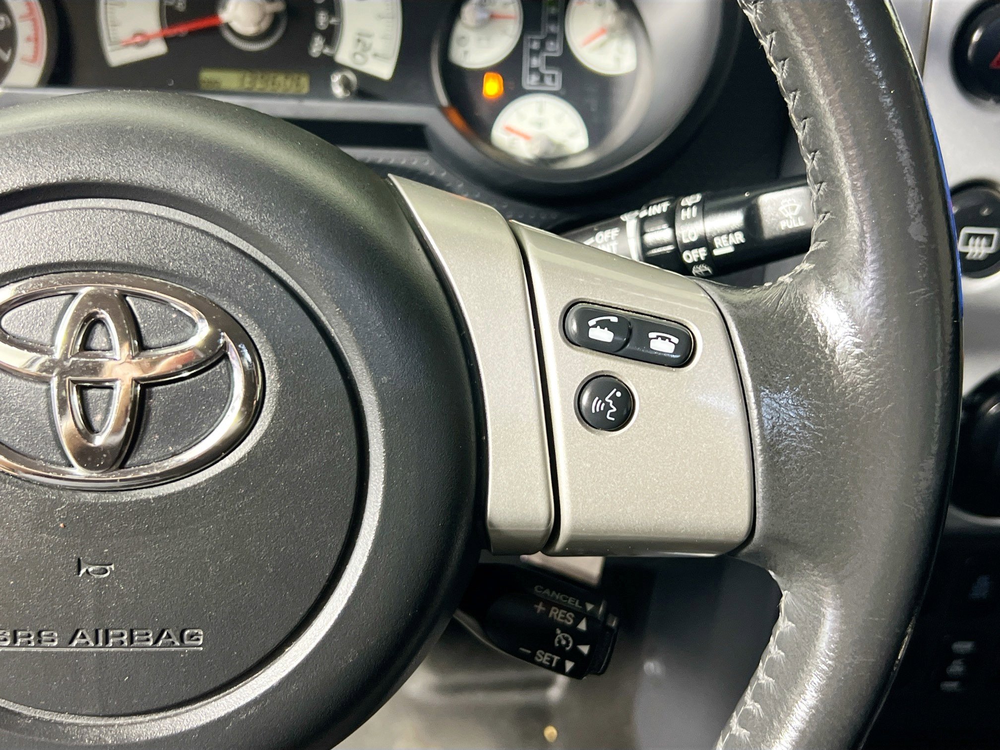 Used 2014 Toyota FJ Cruiser 4WD w/ Upgrade Package image 19