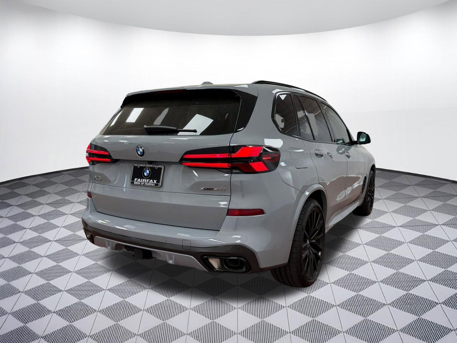 Used 2026 BMW X5 xDrive40i w/ M Sport Package image 9