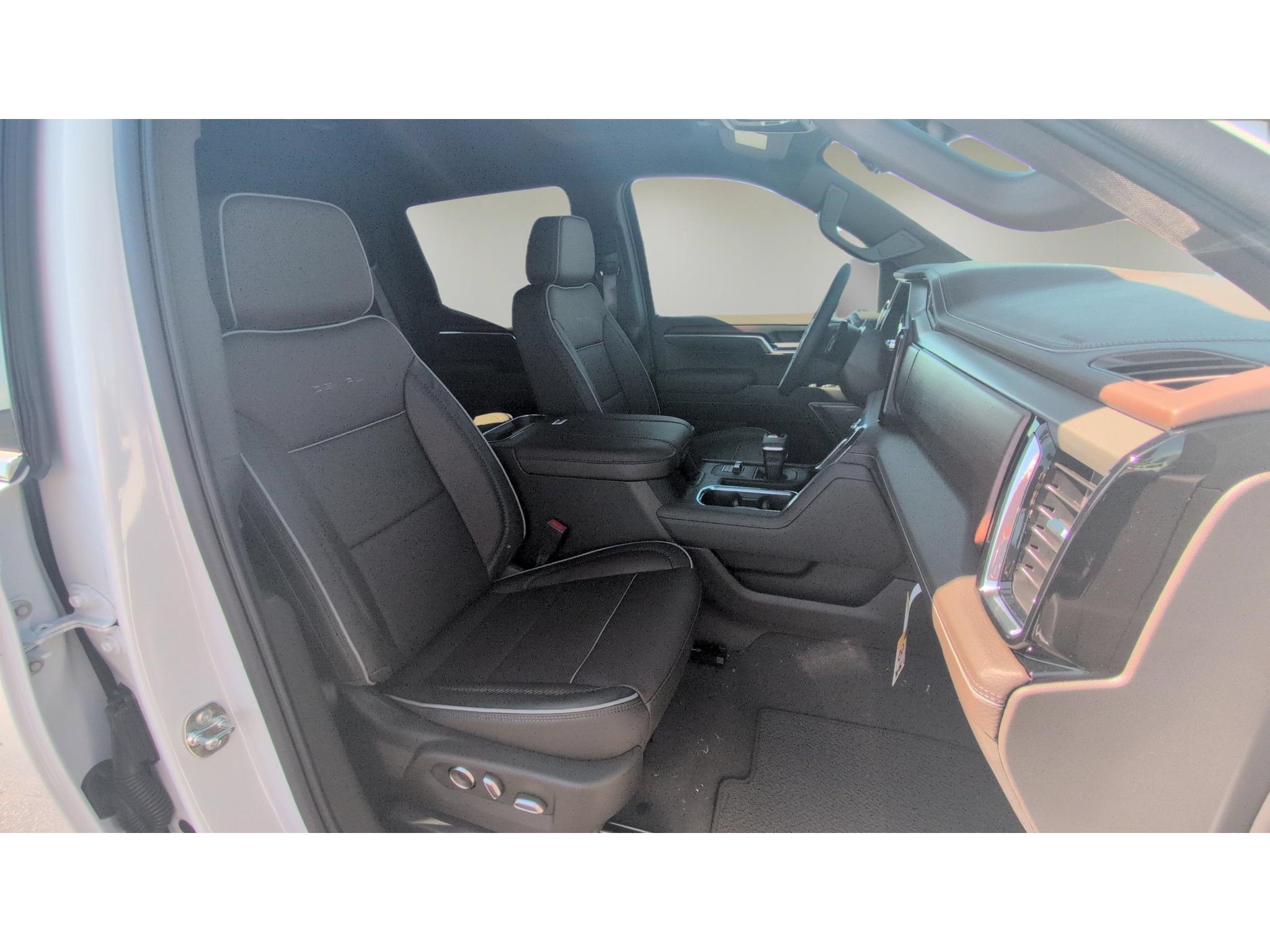 Used 2026 GMC Sierra 1500 Denali w/ Technology Package AWD/4WD image 17
