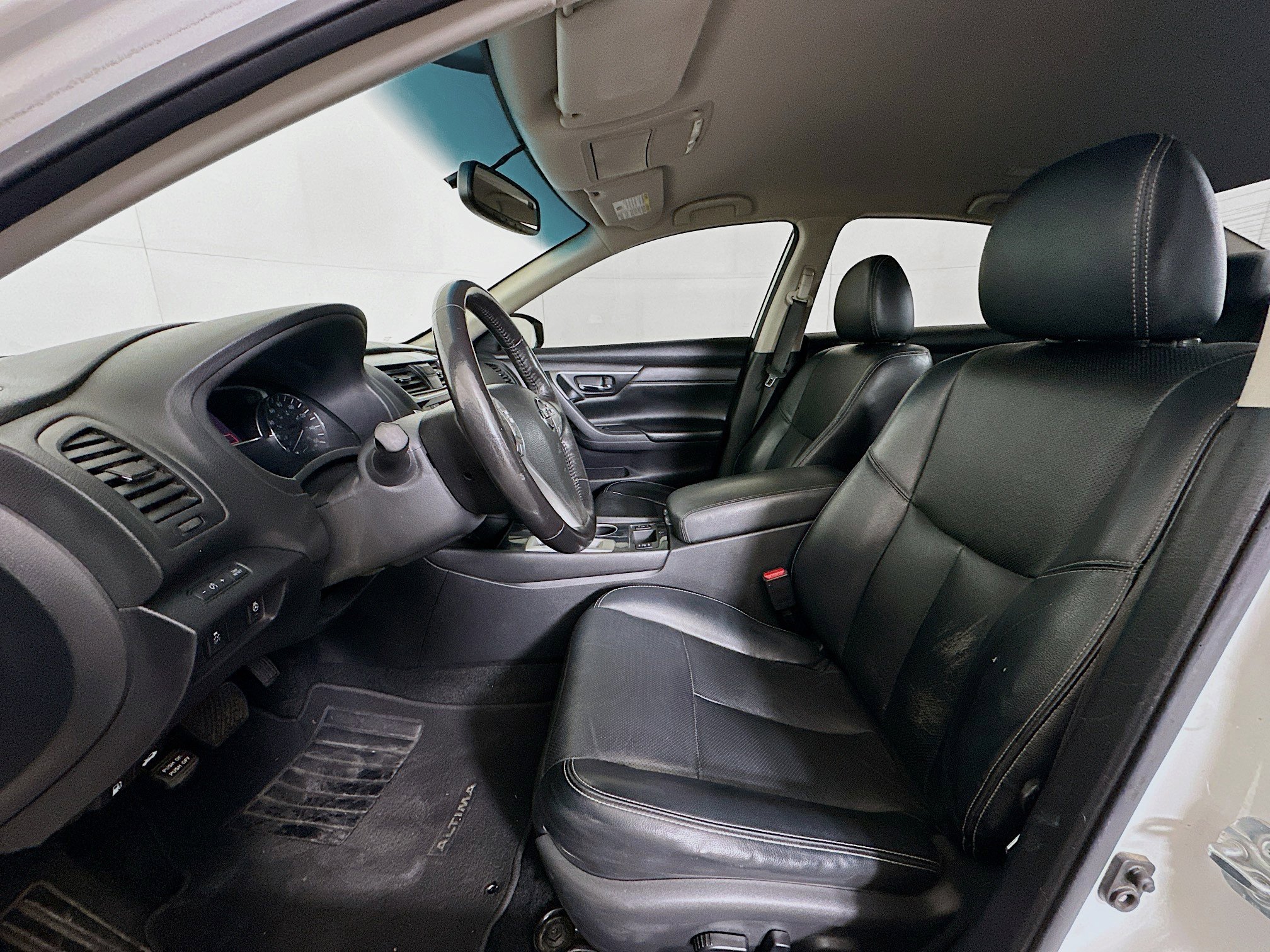 Used 2018 Nissan Altima 2.5 SL FWD image 13