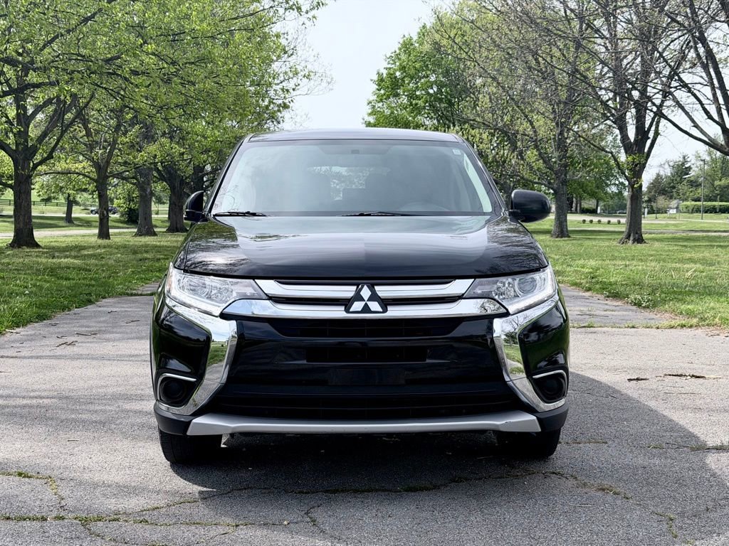 Used 2017 Mitsubishi Outlander ES AWD/4WD image 30