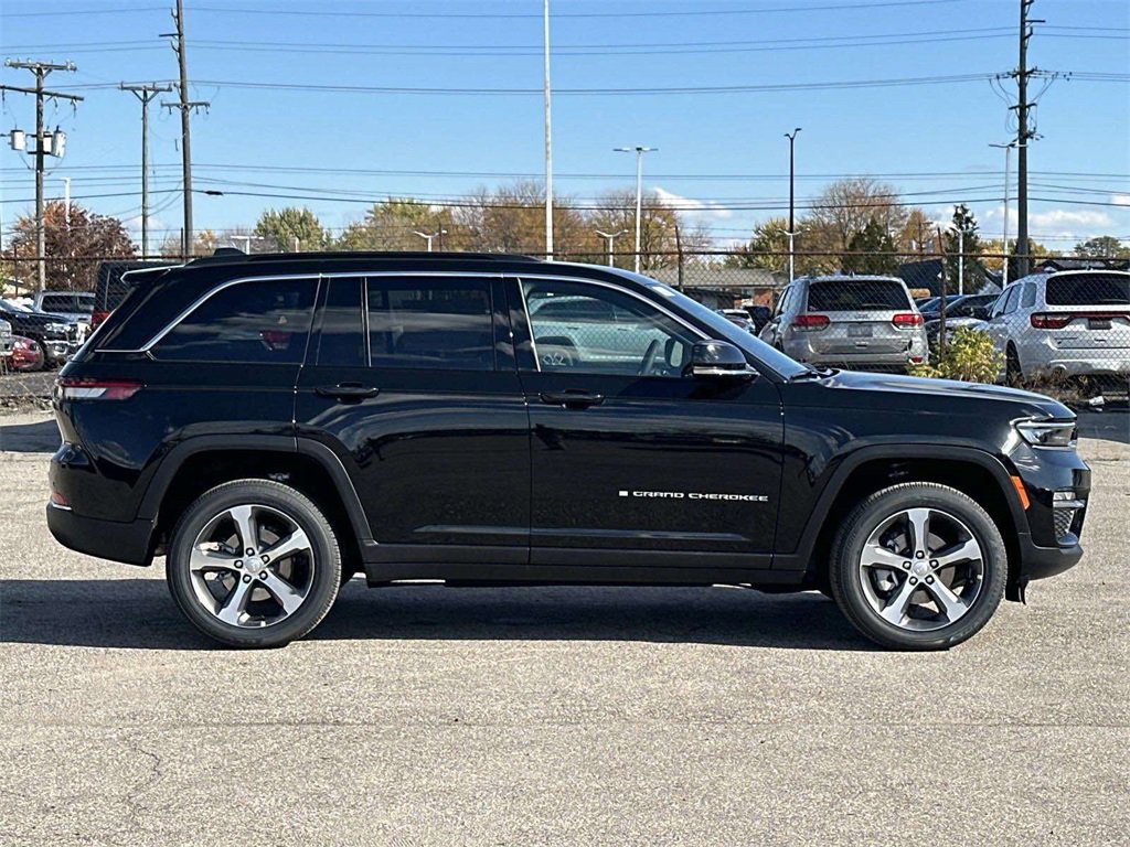 New 2025 Jeep Grand Cherokee Limited image 2