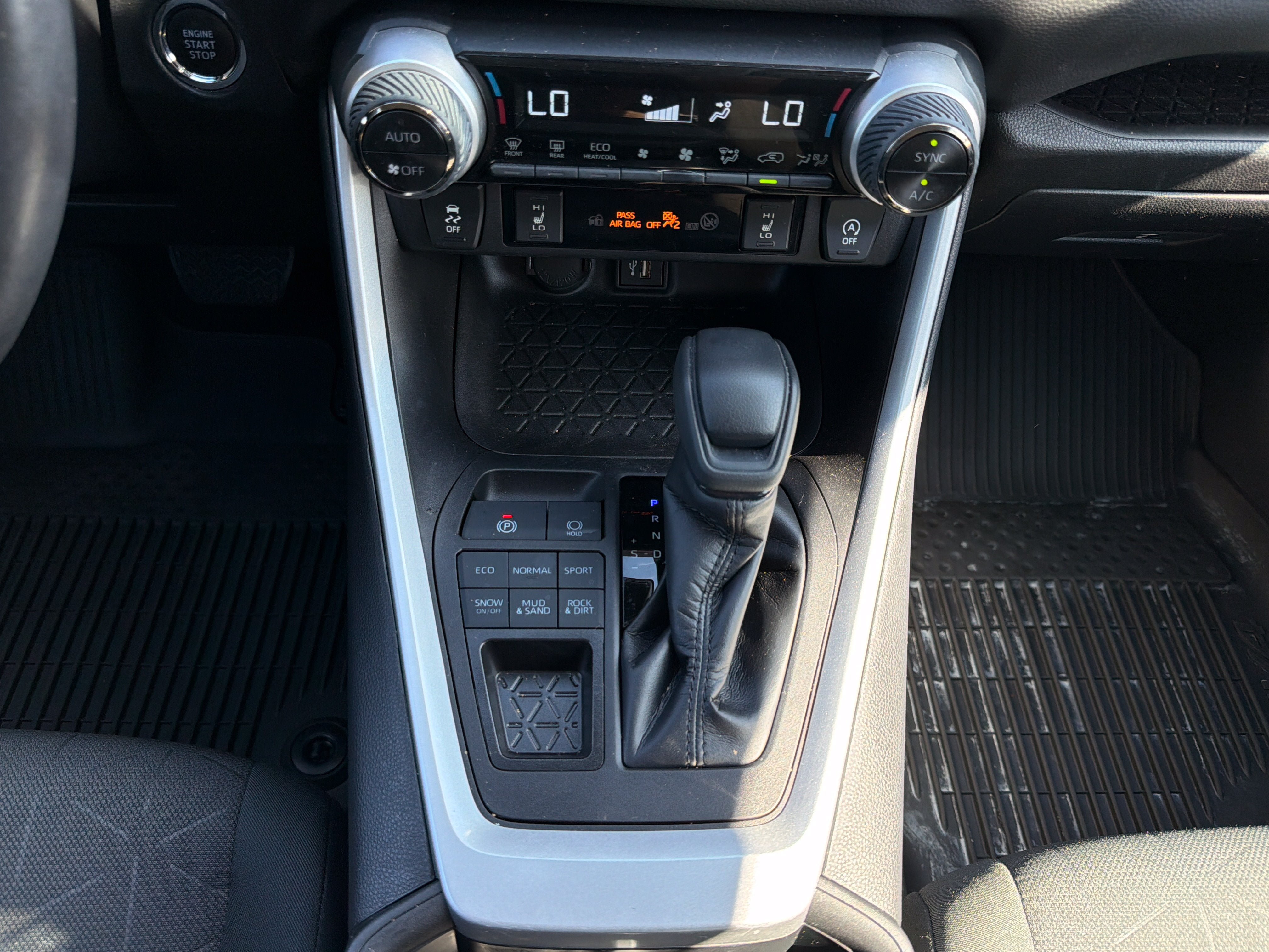 Used 2023 Toyota RAV4 XLE w/ XLE Grade Weather Package AWD/4WD image 22