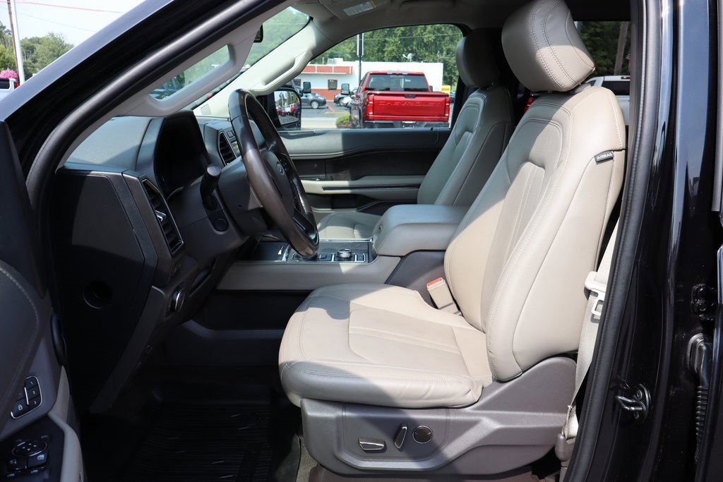 Used 2020 Ford Expedition Limited image 3