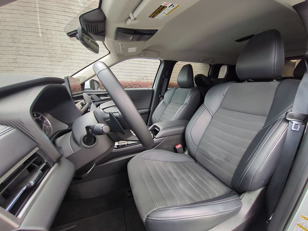Used 2025 Mitsubishi Outlander SE AWD/4WD image 25