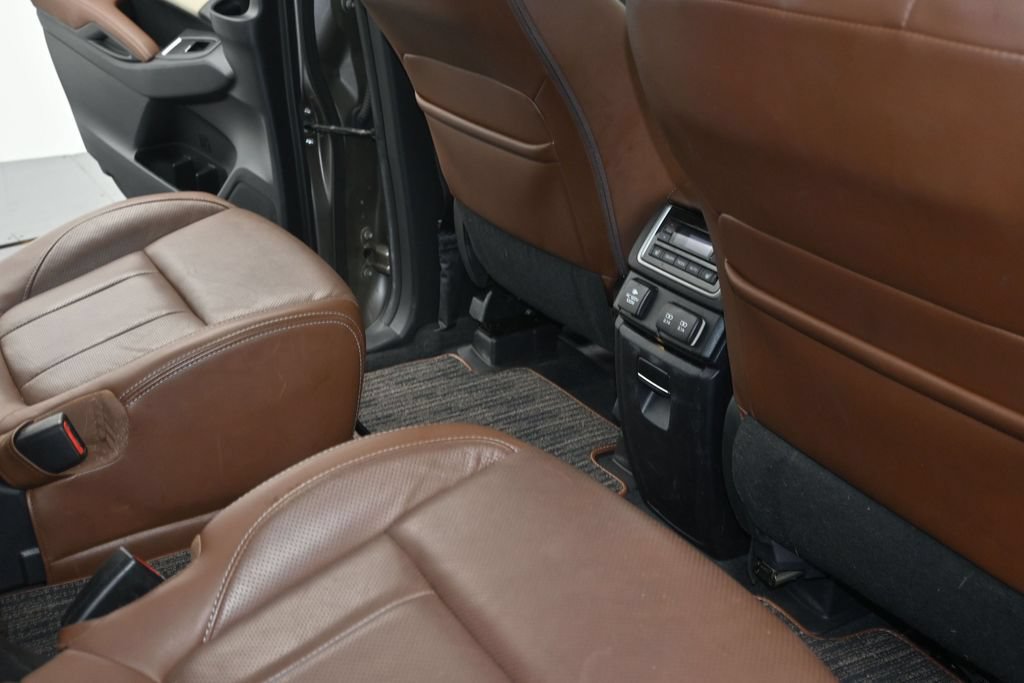 Used 2022 Subaru Ascent Touring w/ Popular Package #2A AWD/4WD image 12