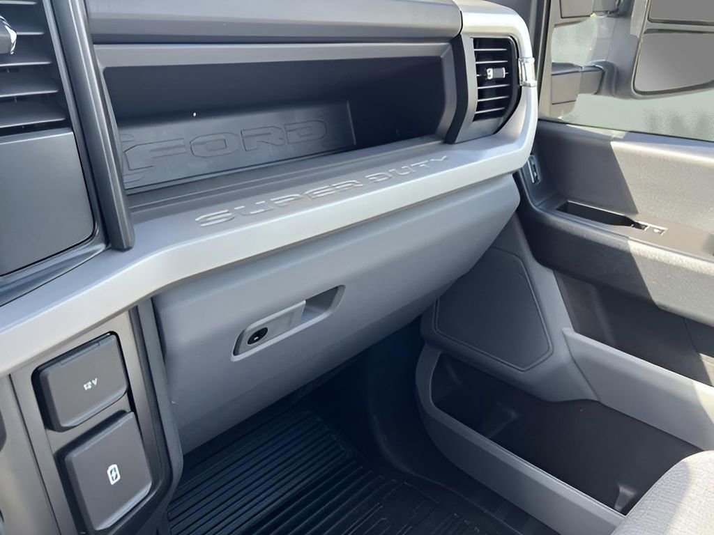 Used 2025 Ford F450 XL image 34