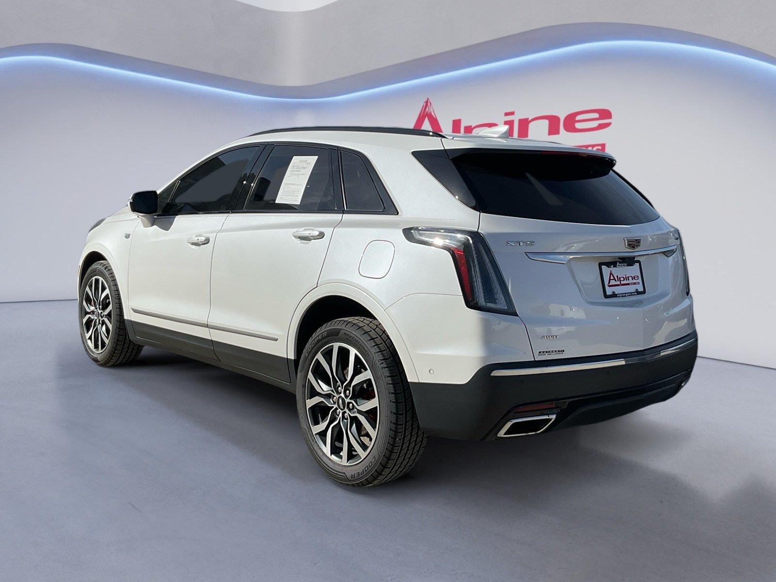 Certified 2023 Cadillac XT5 Sportv w/ Platinum Package AWD/4WD image 3
