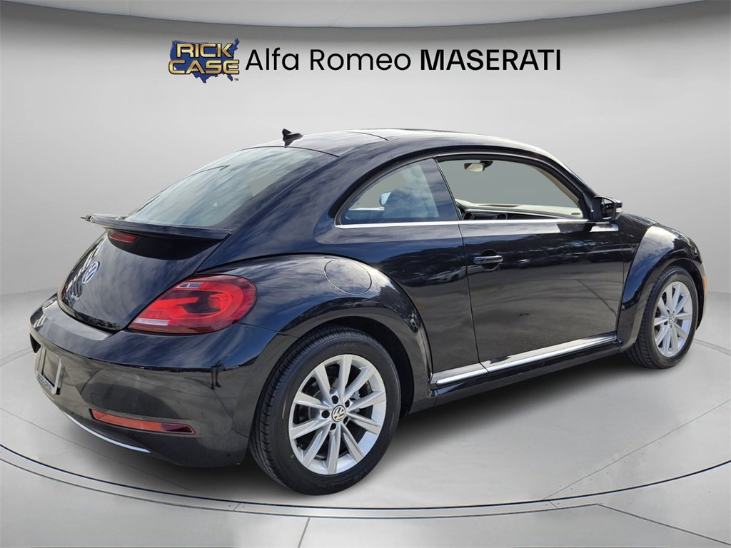 Used 2019 Volkswagen Beetle 2.0T SE image 6