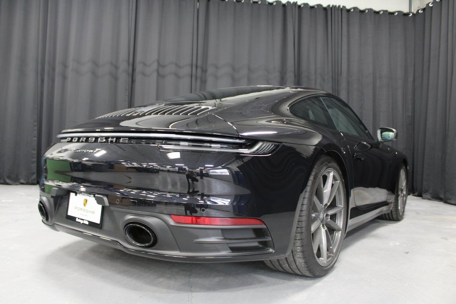 Certified 2024 Porsche 911 Carrera T image 9
