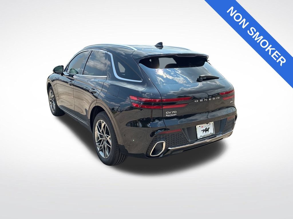 Used 2022 Genesis GV70 2.5T w/ Advanced Package AWD/4WD image 5