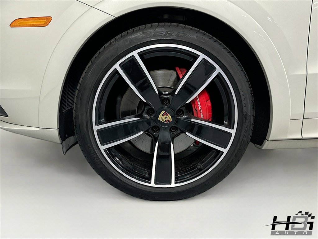 Used 2023 Porsche Cayenne GTS w/ Premium Package Plus image 18