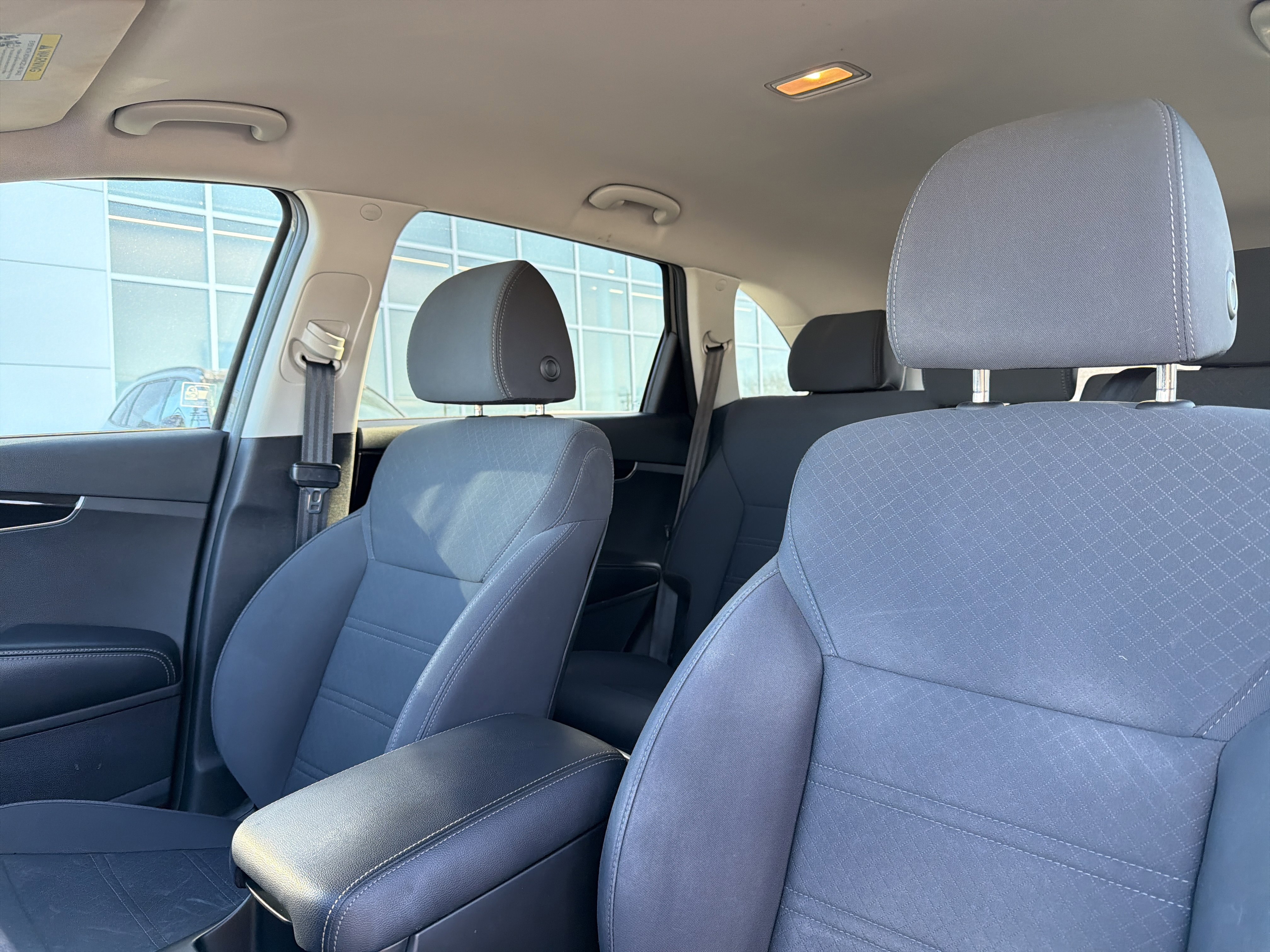 Used 2019 Kia Sorento LX image 25