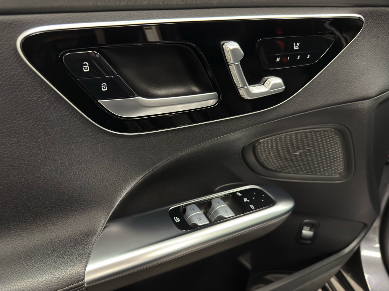 Used 2023 Mercedes-Benz C 300 4MATIC Sedan image 15