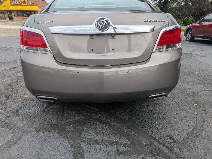 Used 2010 Buick LaCrosse CXS w/ Touring Package FWD image 8